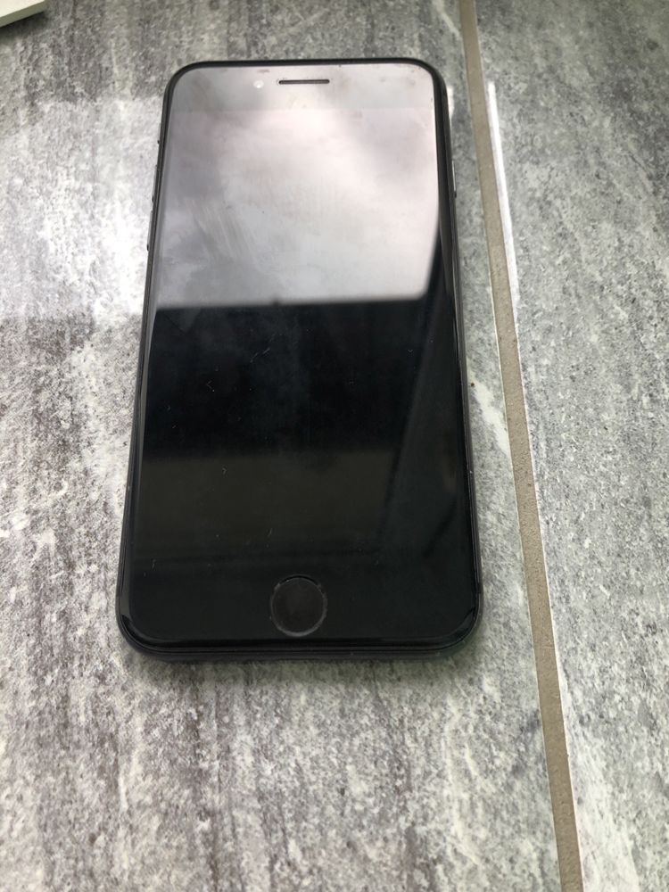 IPHONE 8 64gb black