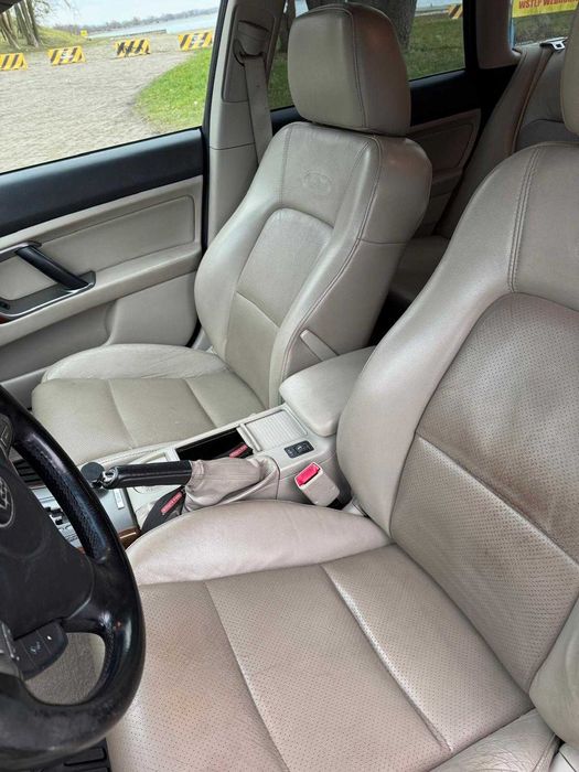 Subaru Legacy Outback 3.0 H6 + LPG 2008 4x4 Automat L.L Bean