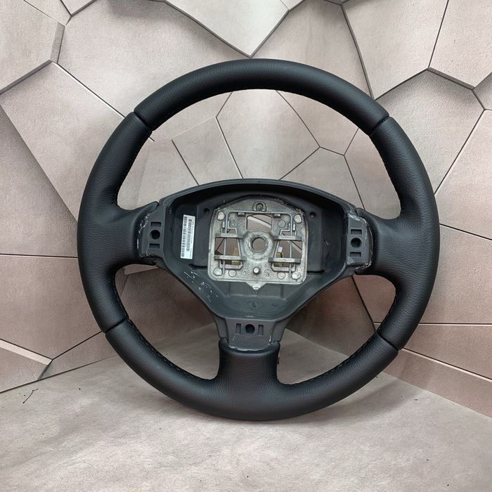 Перетягнутий руль до Пежо 308 3008 5008 Peugeot 307 на обмін