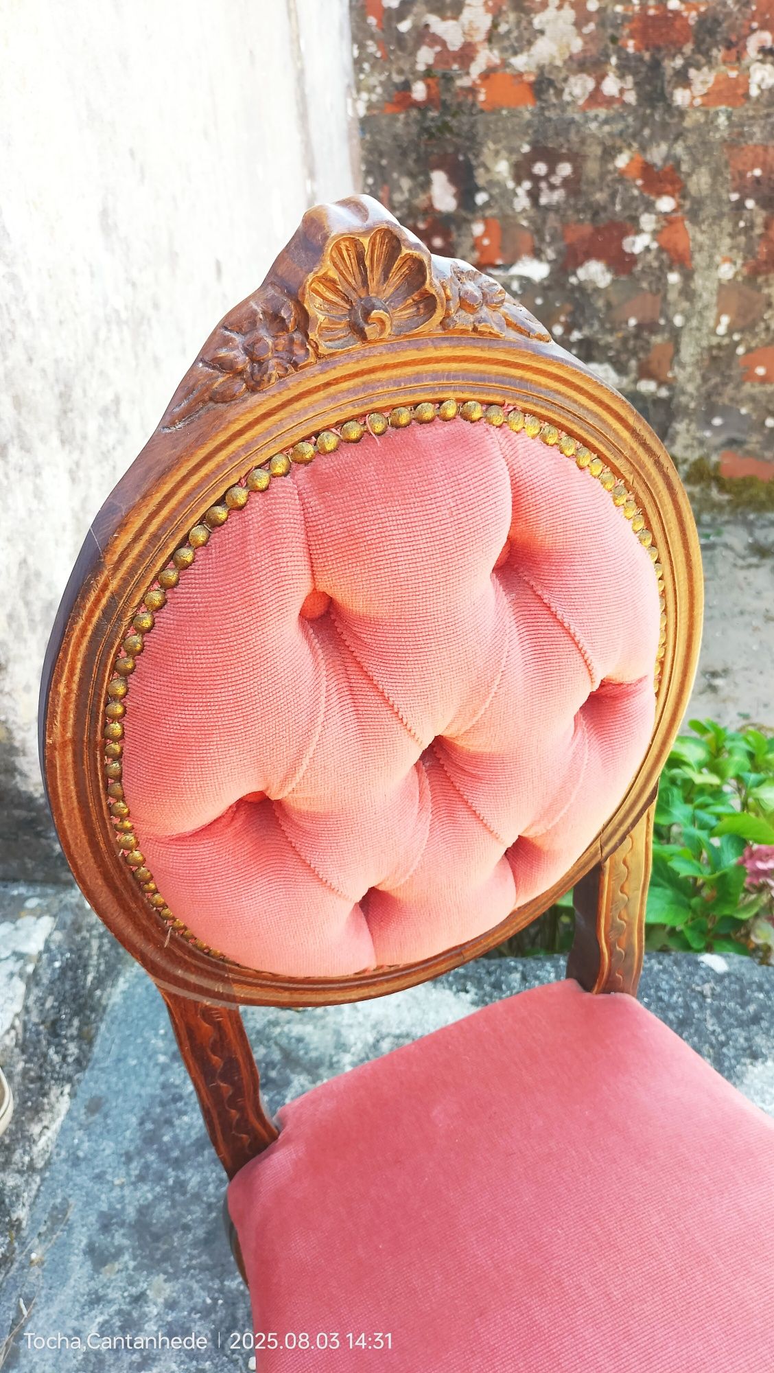 Cadeira antiga a imitar o séc. XVIII