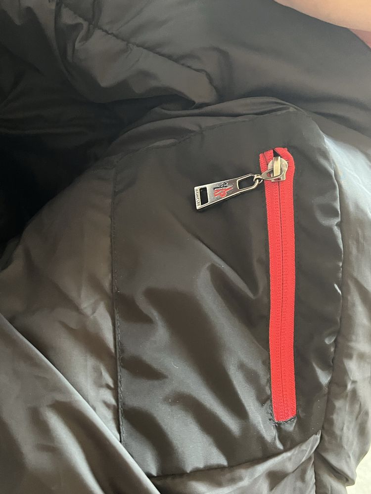 Унисекс пуховик Moncler