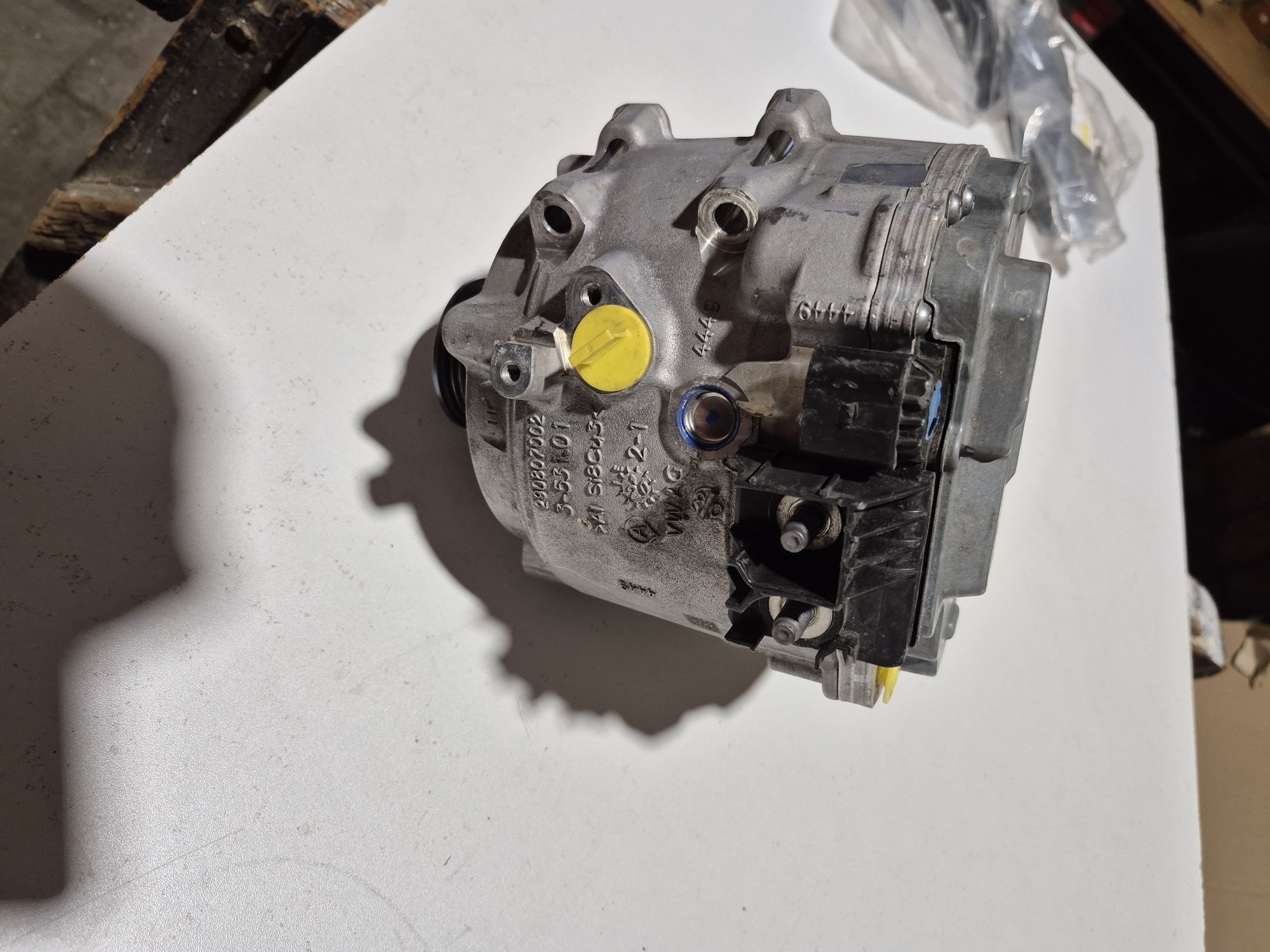 Alternator rozrusznik AUDI AG. 4N0.903.028M.