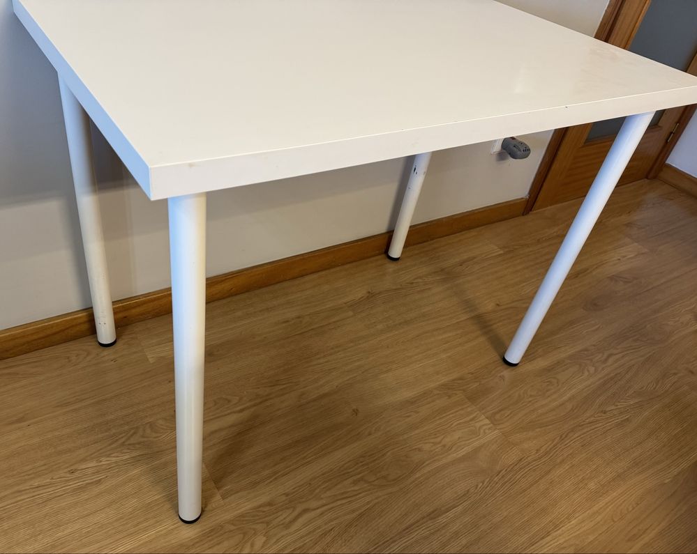Mesa/Secretaria branca IKEA