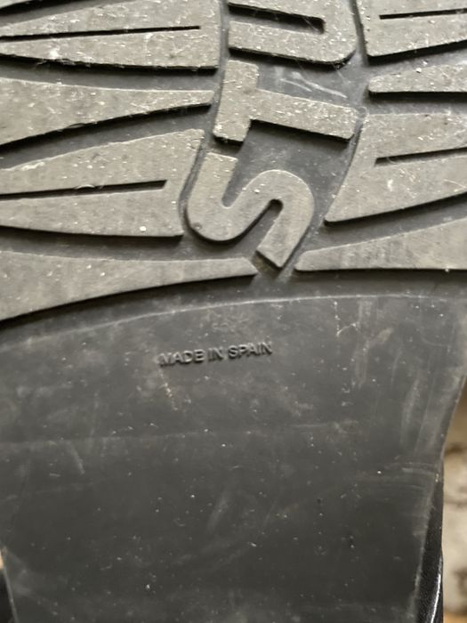 жіночі ботинки