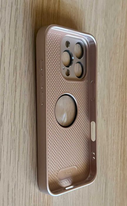 Etui iPhone 16 Pro MagSafe z osłoną aparatu / pustynne złoto