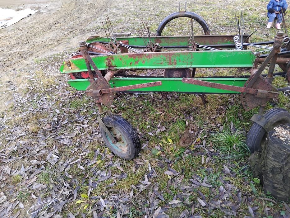 Witam sprzedam  tasmówkę do siana