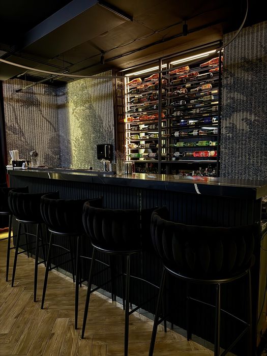 Терміновий продаж: ресторан / lounge bar, повністю укомплектований