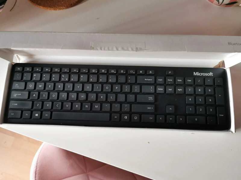 Klawiatura bezprzewodowa Microsoft Bluetooth QWERTY US Intl – czarna