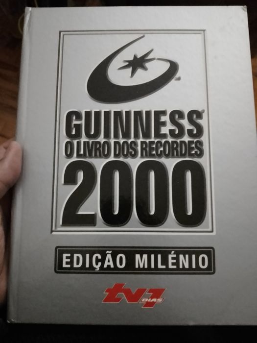 O nome da Rosa - Umberto Eco-9 ediçao-Difel-8E -Tshirt Gap-2E Desde 2E