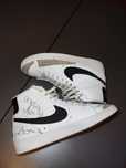 Buty Nike Blazer z autografami Young Leosi i Kacpra Błońskiego