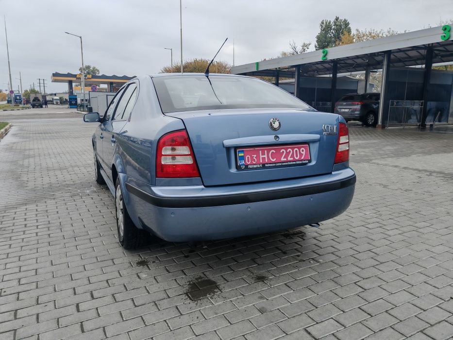 Skoda Octavia Tour 1.6 mpi бензин. 2007 рік