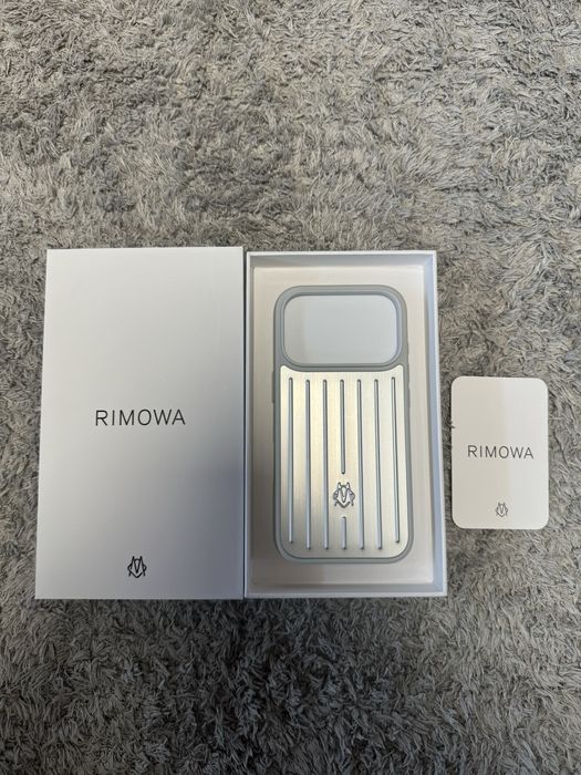 Iphone 17 pro case rimowa