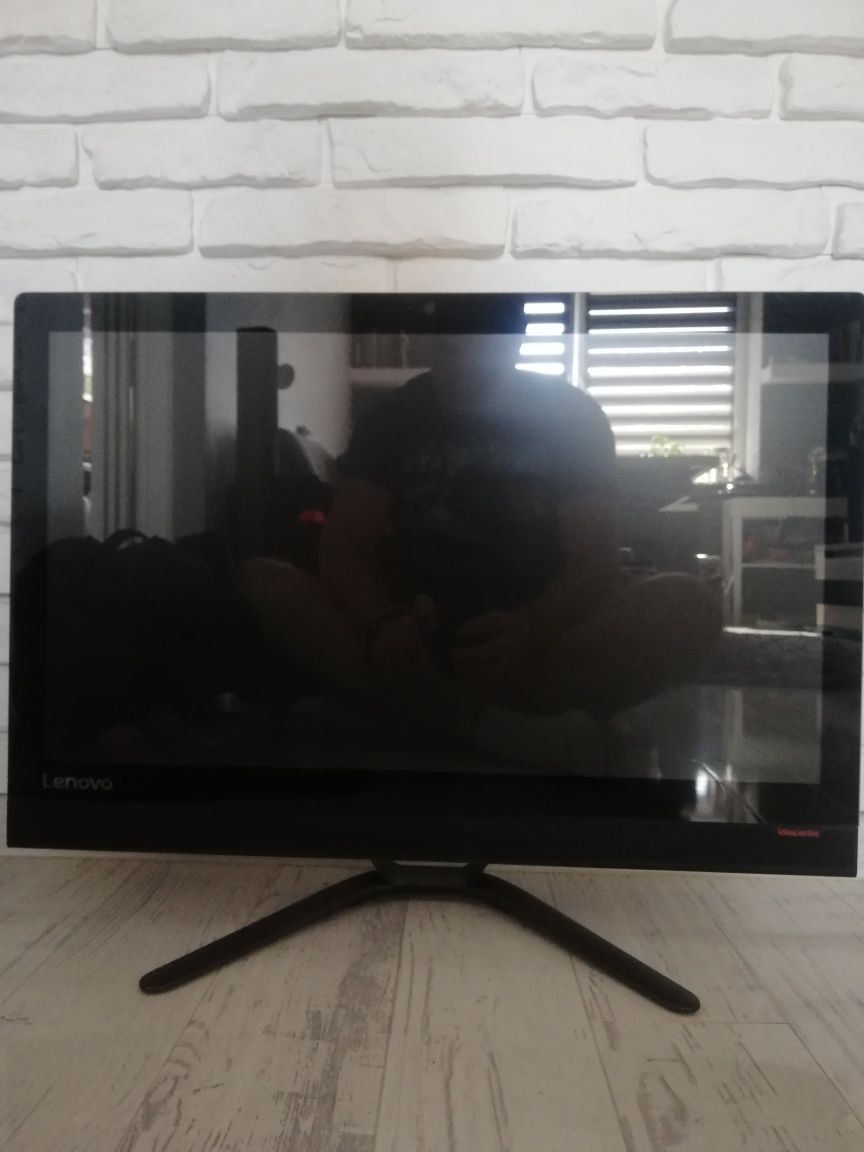 Komputer all in one Lenovo