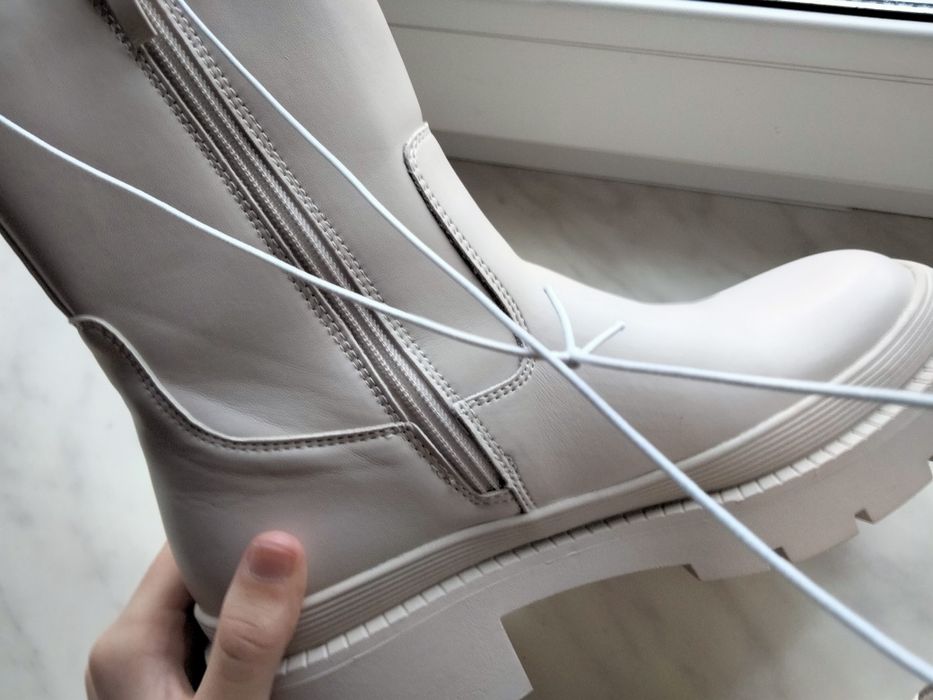 Ботинки челси нові!