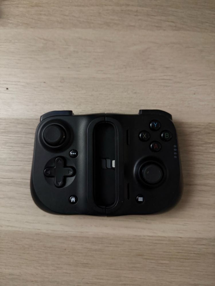 Razer kishi gaming controller lightning