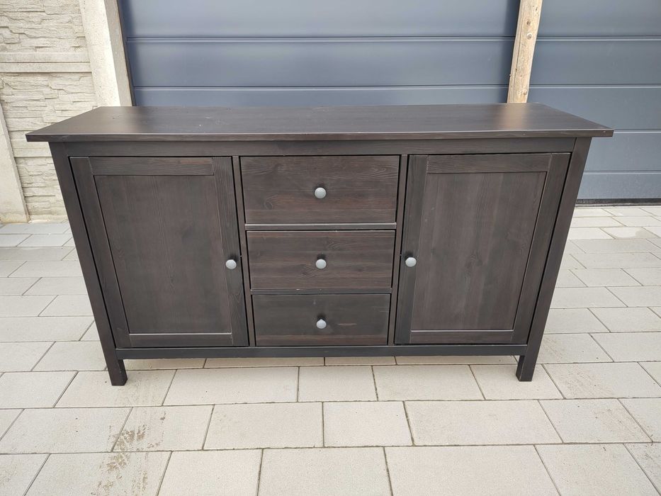 Komoda i witryna serii Hemnes