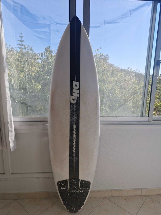 Prancha Sandman DHD 6'0  Prancha veio da Australia. Pouco tempo de uso