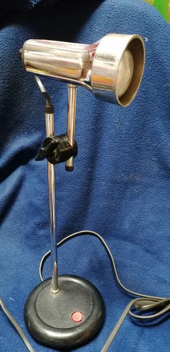 Candeeiro antigo mesa minimalista