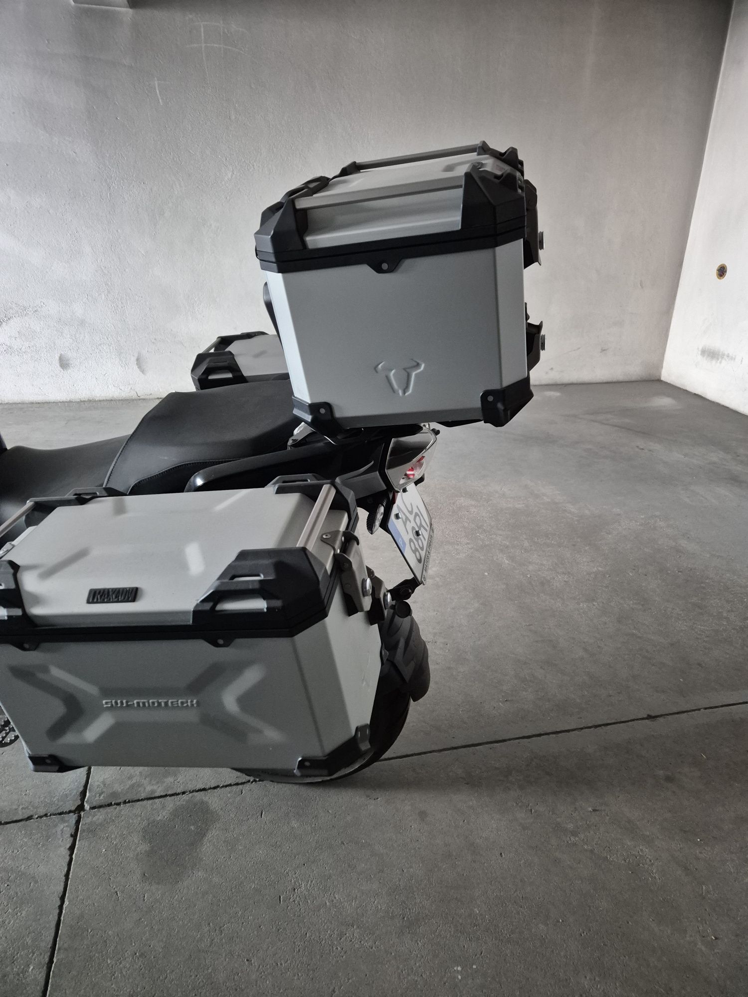 bmw 1250 gs hp full extras