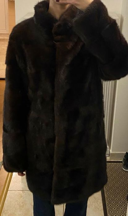 Норкова шуба шоколадного кольору