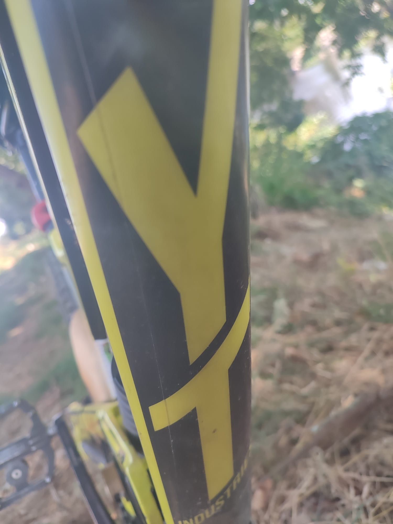 Yt tues Downhill