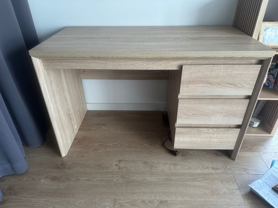 Escritório e cadeira