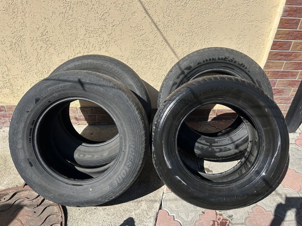 Продам резину 285/60/R18