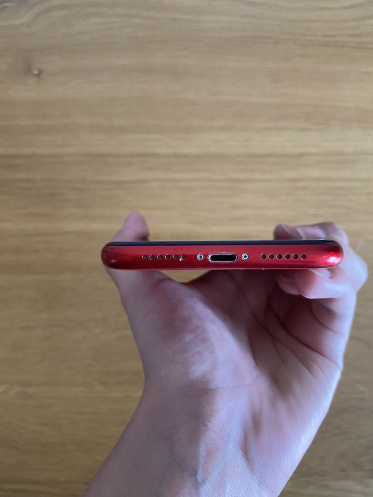 Iphone XR 64 gb red.