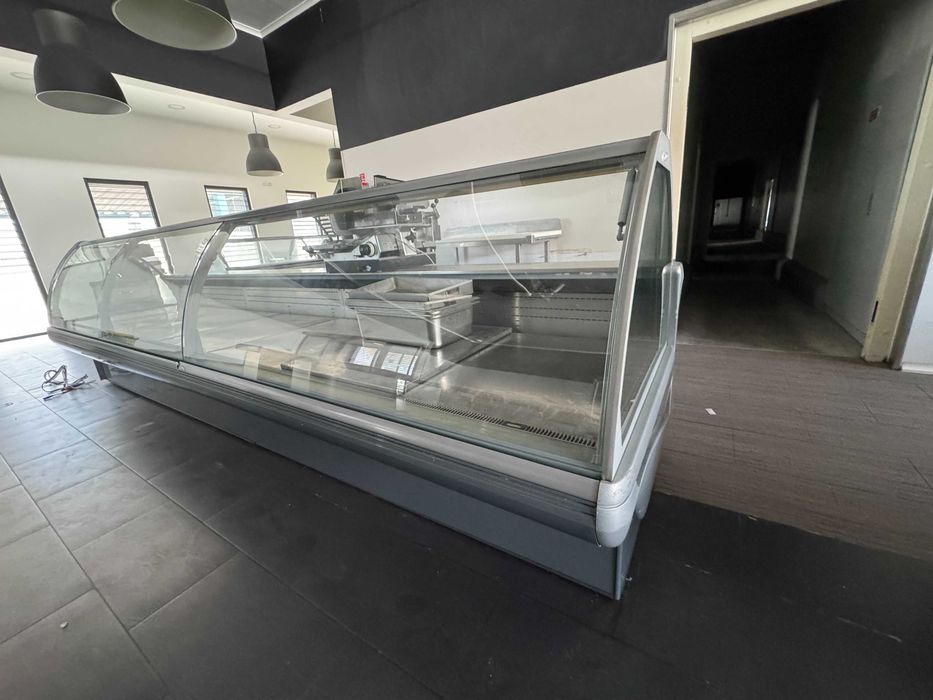 Vitrinas Refrigeradas Profissionais para Talho/Supermercado - 4,5m