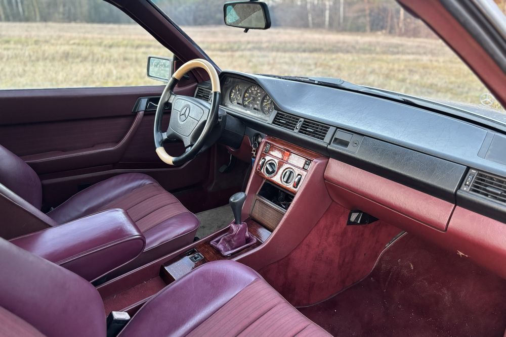 Mercedes Benz w124 Coupe