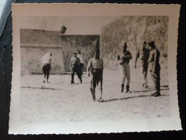 Foto antiga interessante com militares