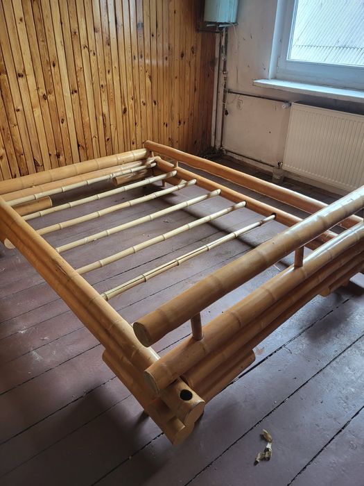 Łóżko bambusowe.