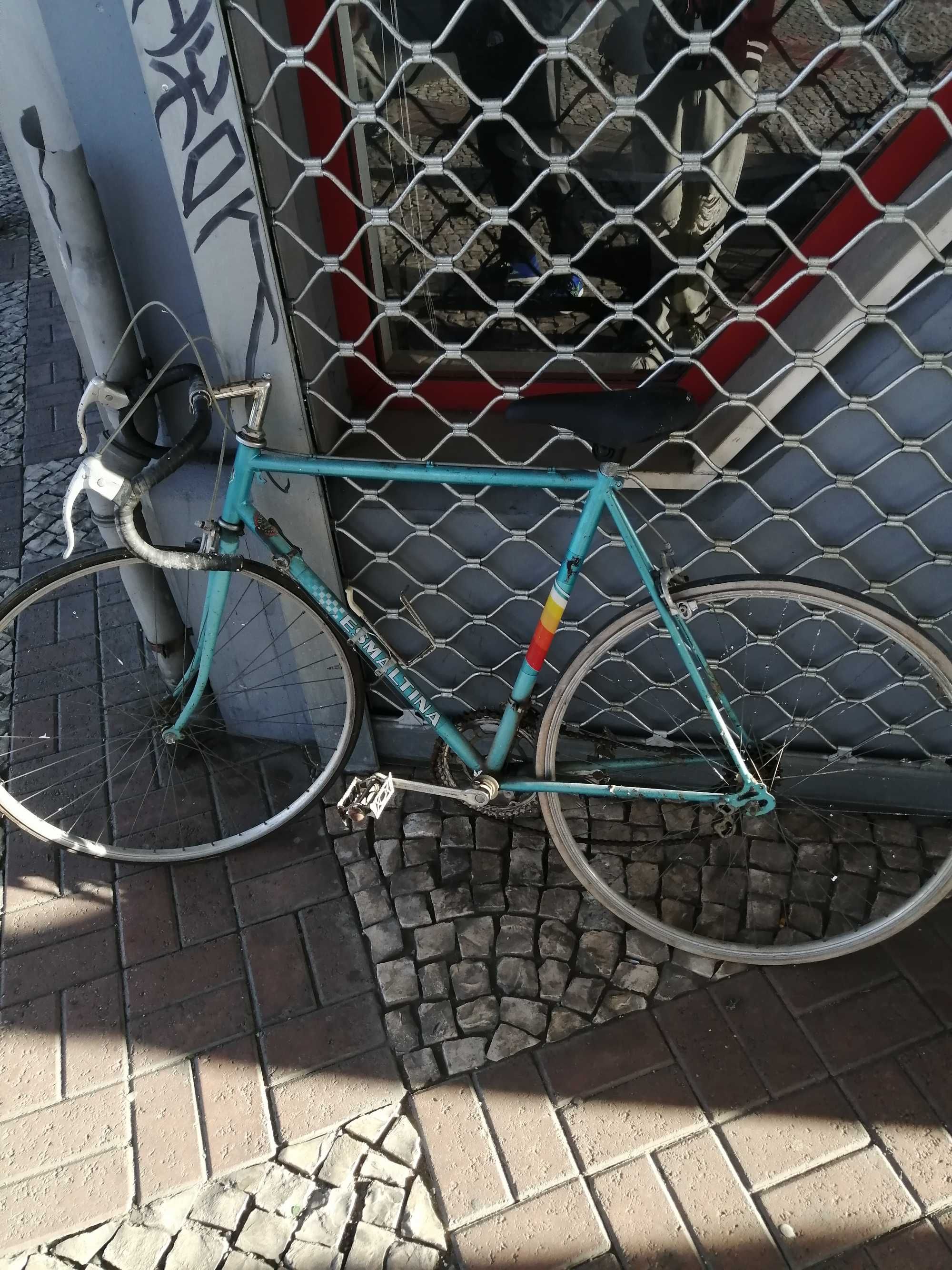 Bicicleta antiga de corrida