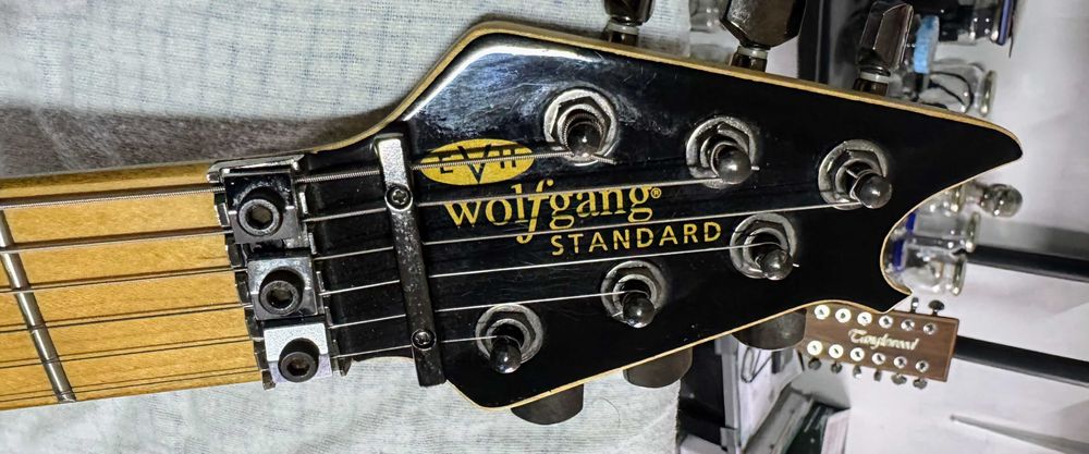 Guitarra EVH Wolfgang Standard QM