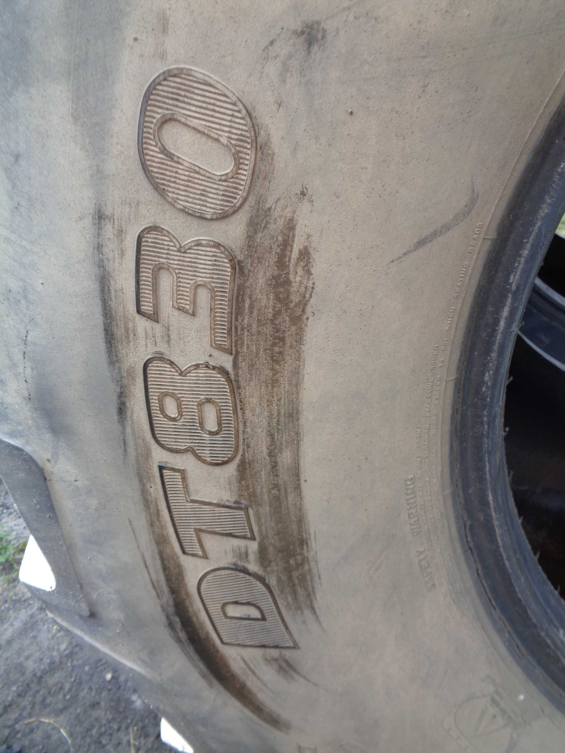 Opony 900/55R32 GoodYear CAŁE *S