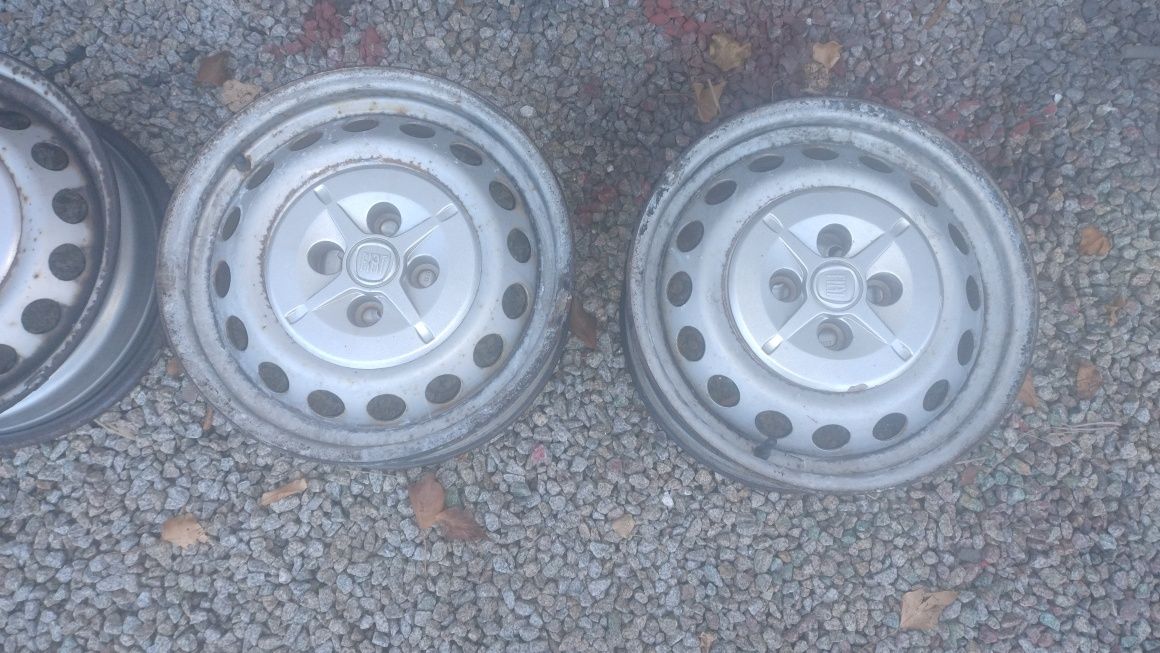 Felgi , kołpaki i śruby Fiat Doblo