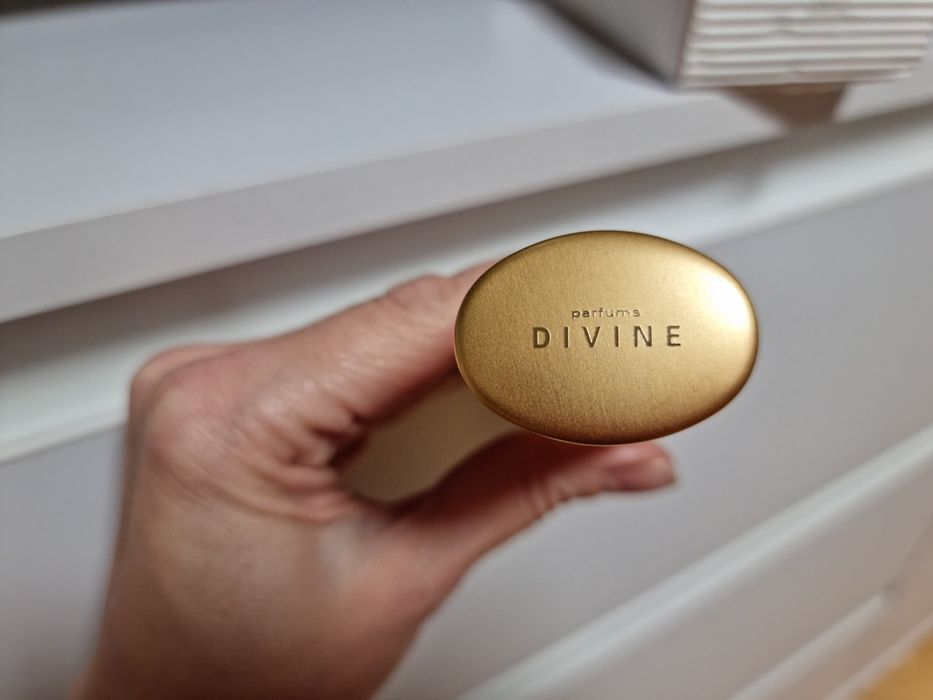 Divine eau de parfum