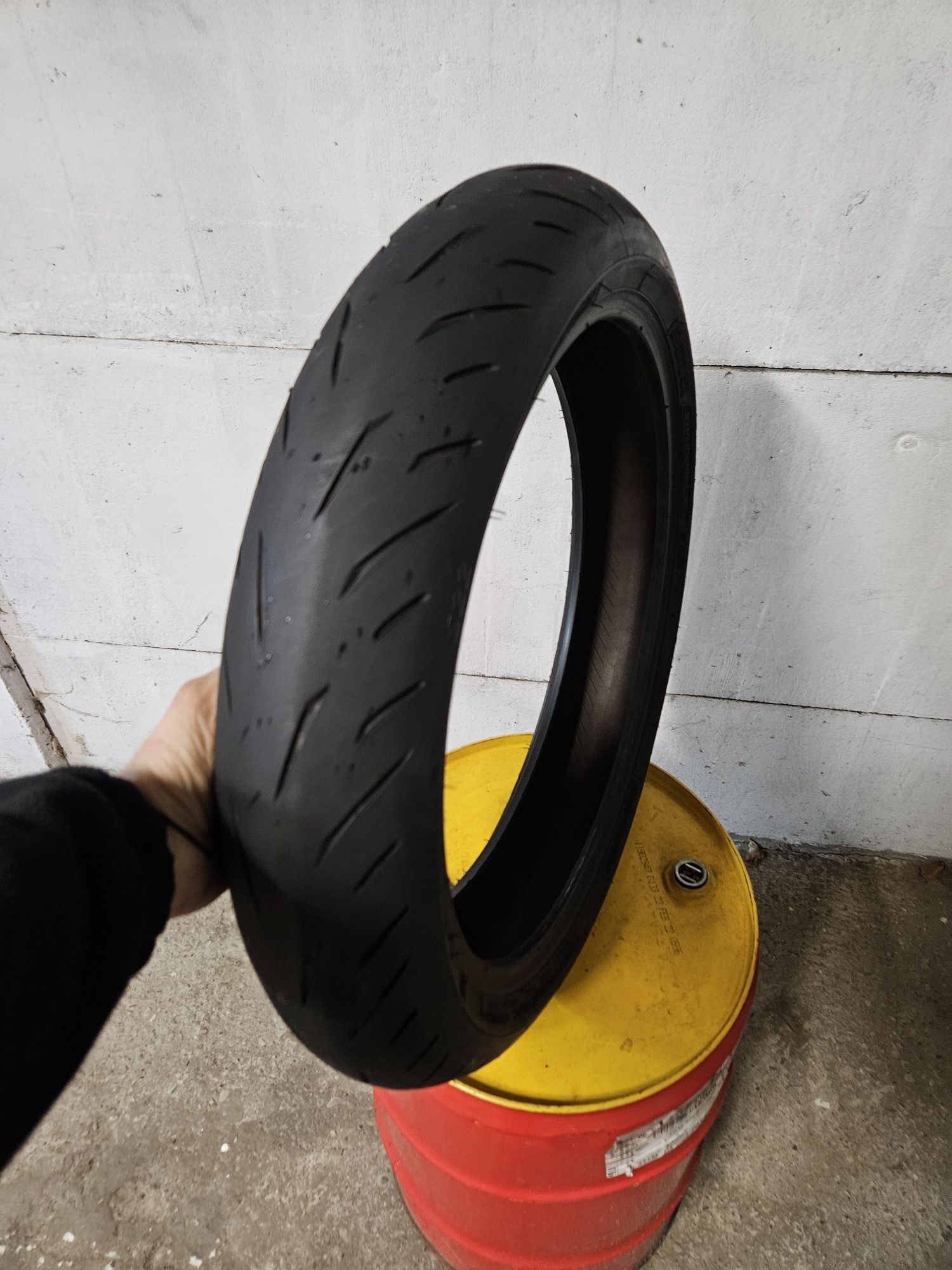 Bridgestone  Battlax Hypersport S22 120/70R17 Dot 3920 Nr.0373