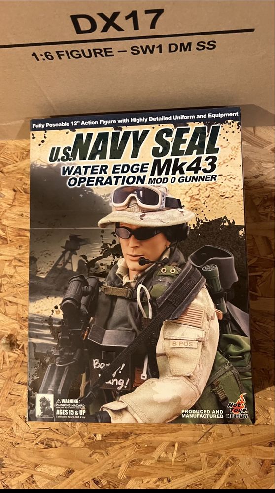 Hot Toys Navy Seal water edge operation Mk43 scale 1/6