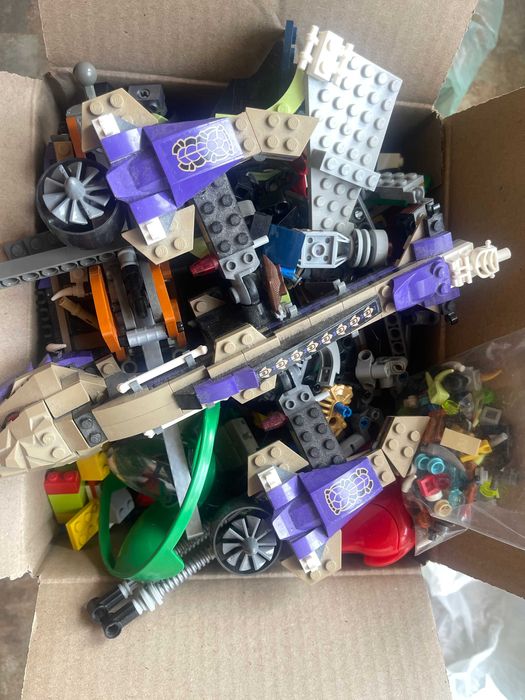 LEGO розсипом деталі