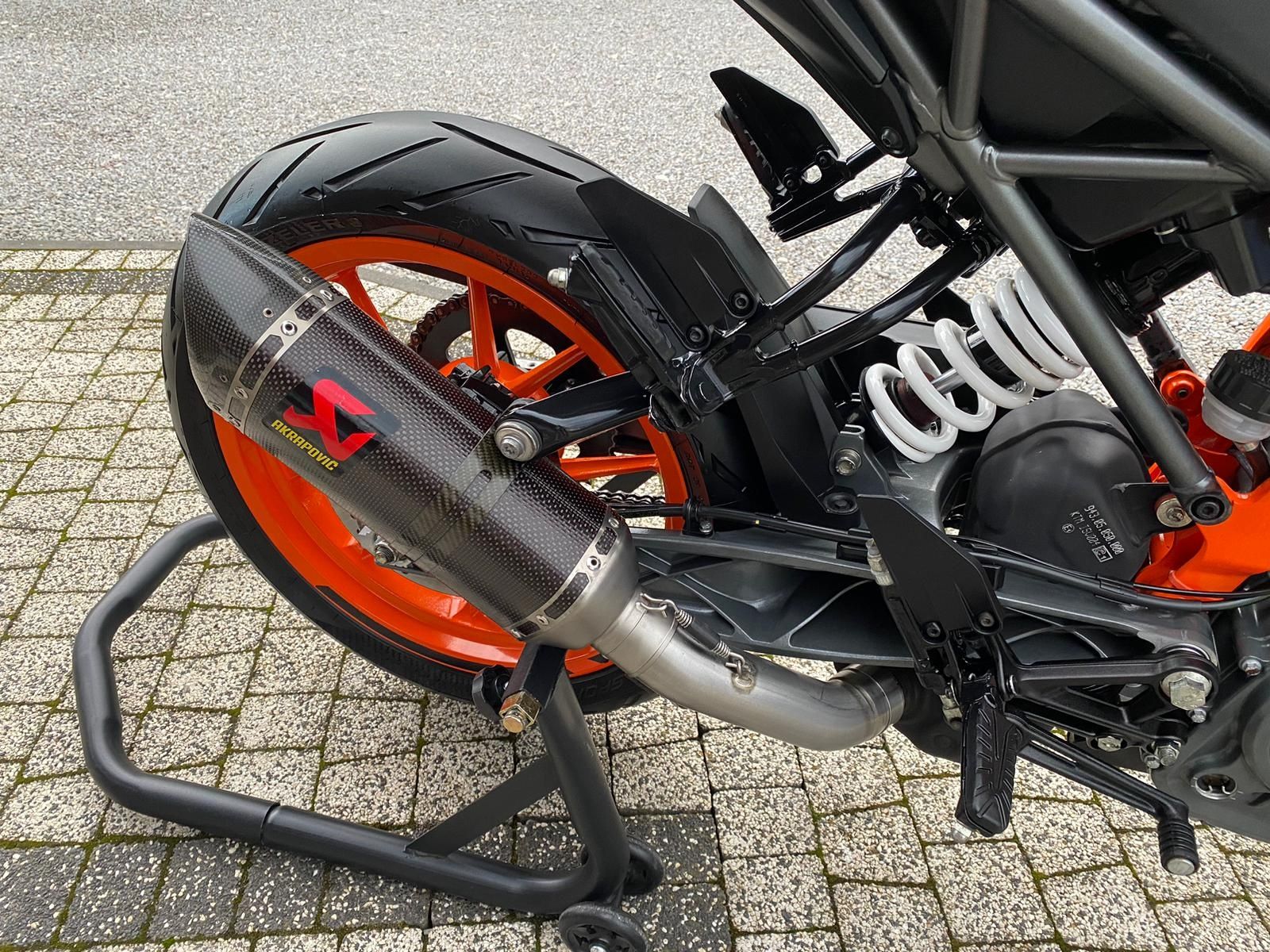 KTM Duke 125 ABS 2021r NOWY MODEL AKRAPOVIC 12.000km IDEALNY kat.b a1