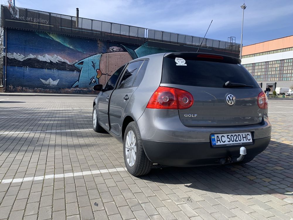 Volkswagen Golf 5 1.6 MPI