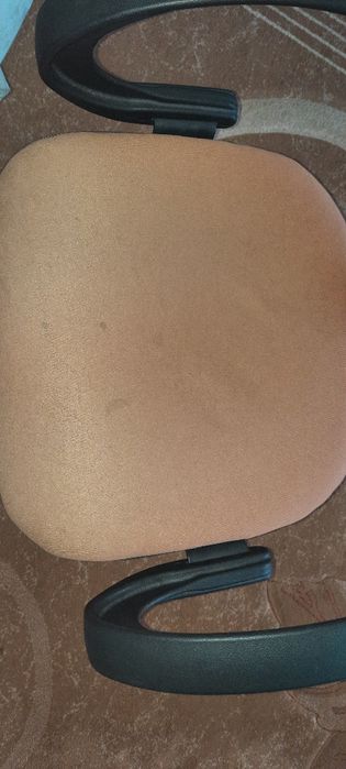 Комп'ютерне крісло бу самовивіз