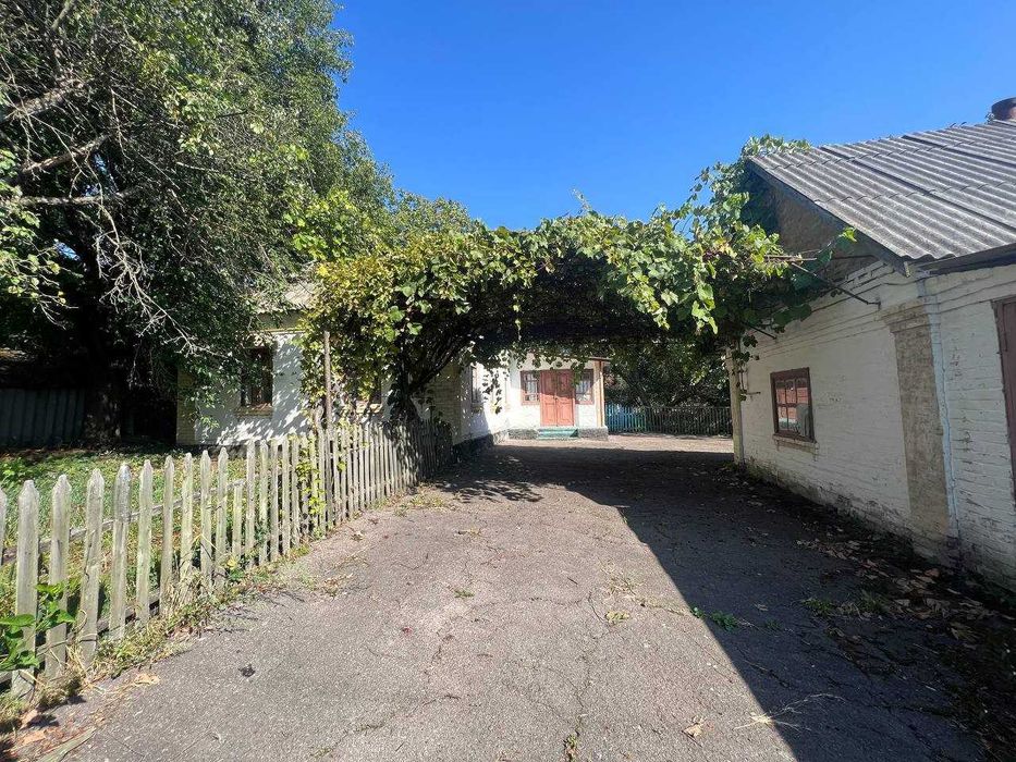 Продаж будинку 60м2, 4 кімнати, 43 сотки.Власний вихід до річки.ID:201