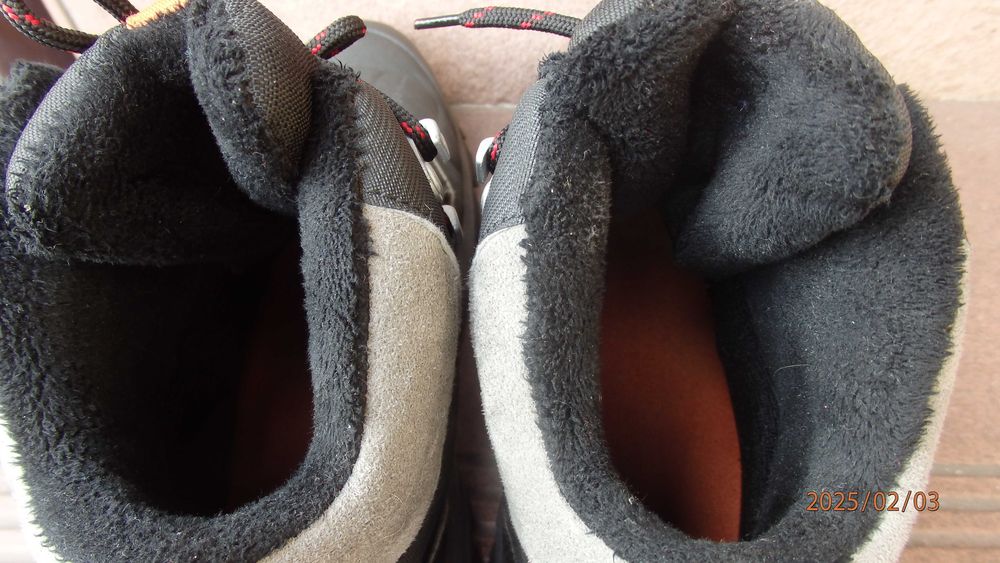 Buty zimowe męskie marki Quechua rozmiar 42.