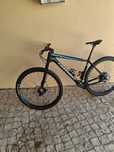 Bicicleta de montanha Cannondale de carbono