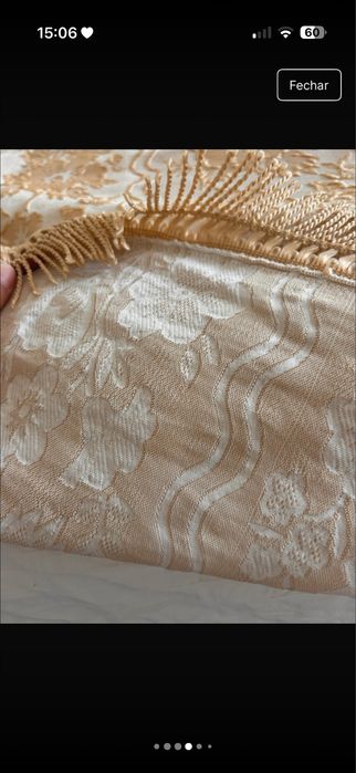 Colcha cama bordada dourada