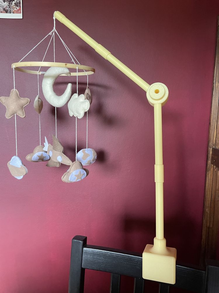 Regulowane ramię do karuzeli nad łóżeczko (baby mobile)