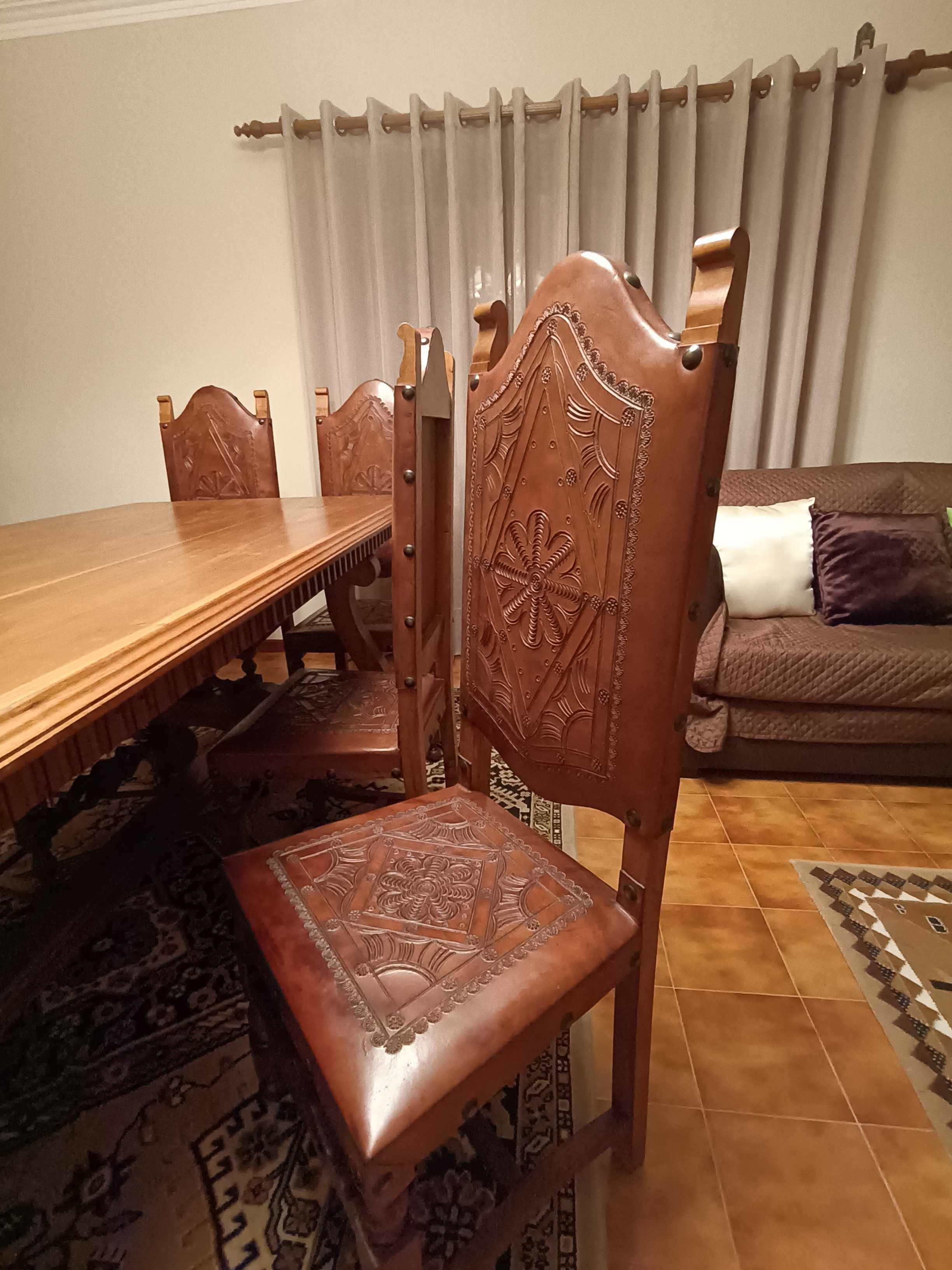 Oportunidade VINTAGE = Mesa + 8 cadeiras