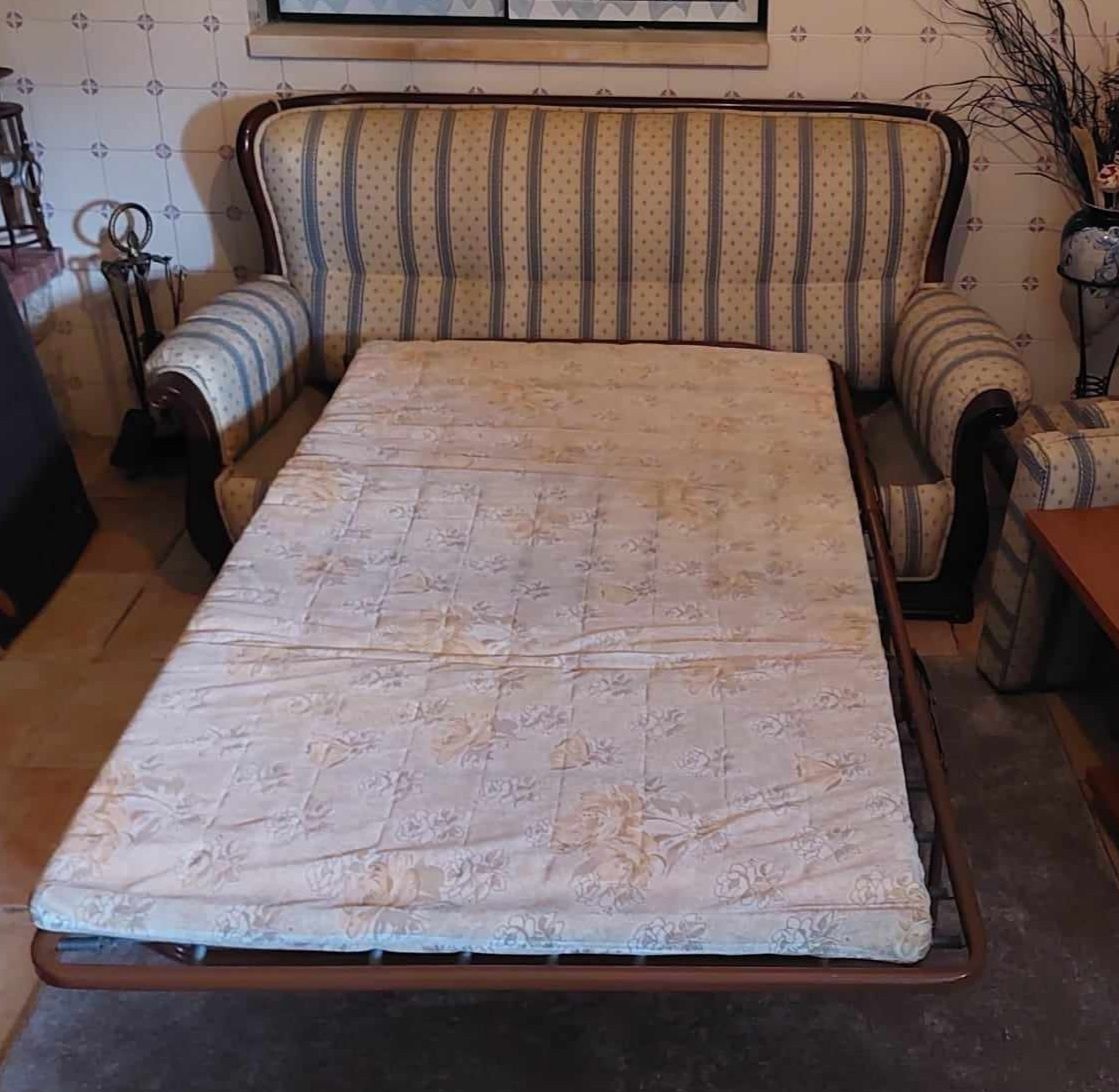 Sofa Cama, em bom estado